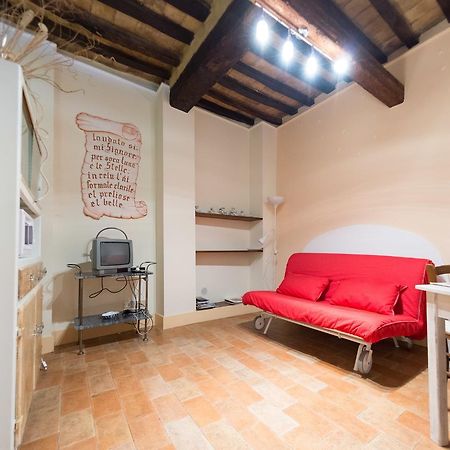 Appartamenti Turistici Vicolo S. Chiara Sassoferrato المظهر الخارجي الصورة