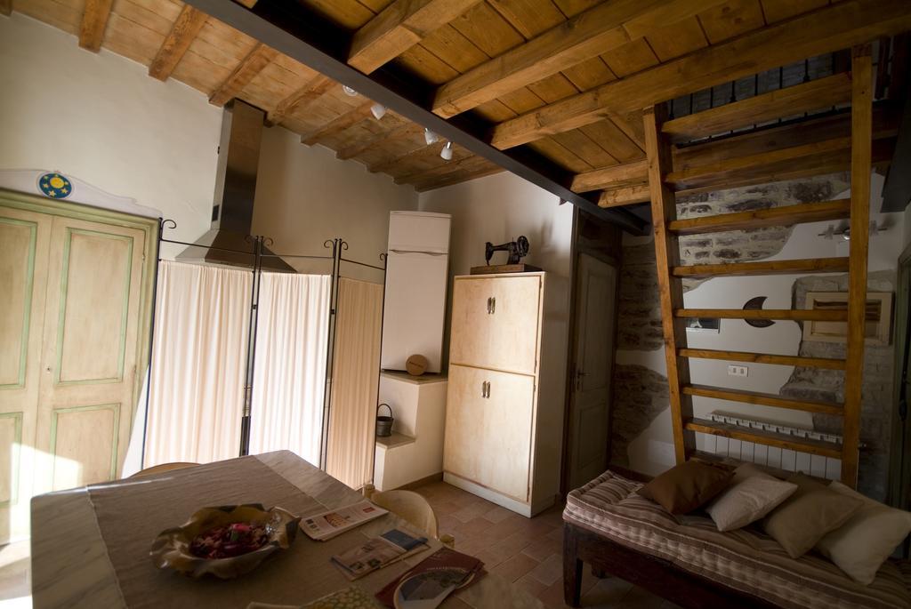Appartamenti Turistici Vicolo S. Chiara Sassoferrato المظهر الخارجي الصورة