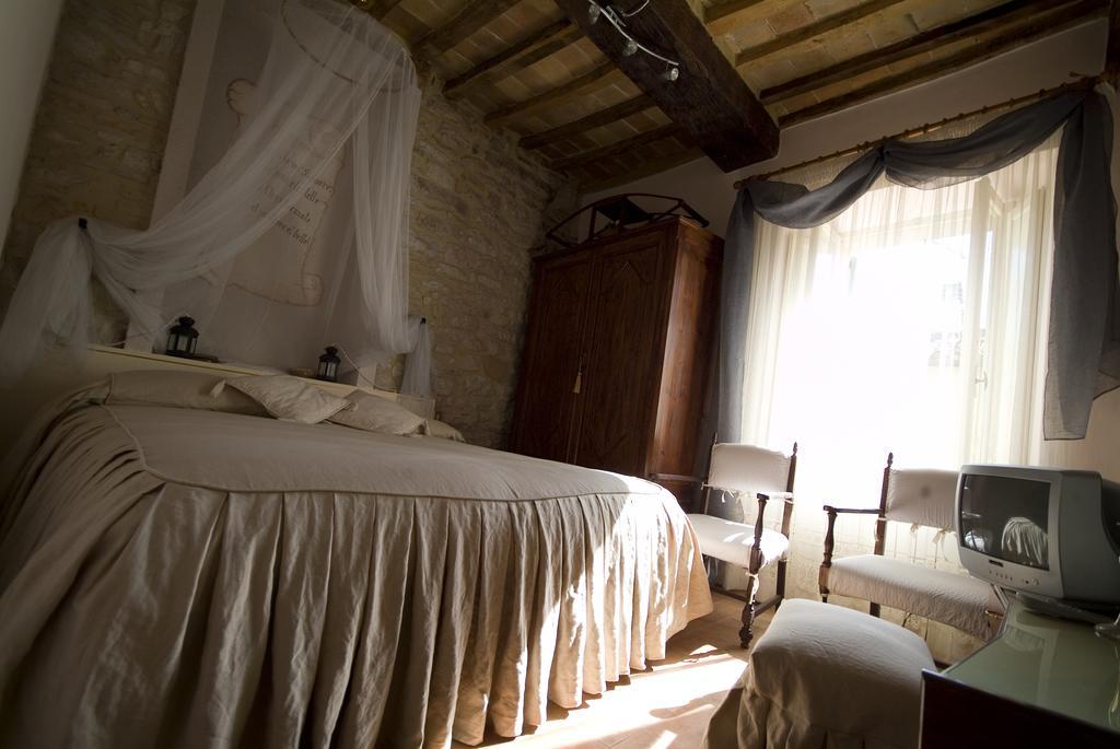 Appartamenti Turistici Vicolo S. Chiara Sassoferrato المظهر الخارجي الصورة
