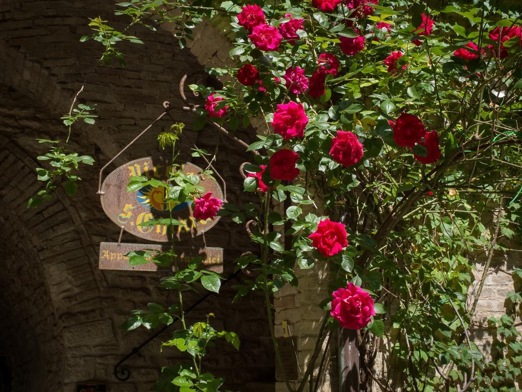 Appartamenti Turistici Vicolo S. Chiara Sassoferrato المظهر الخارجي الصورة